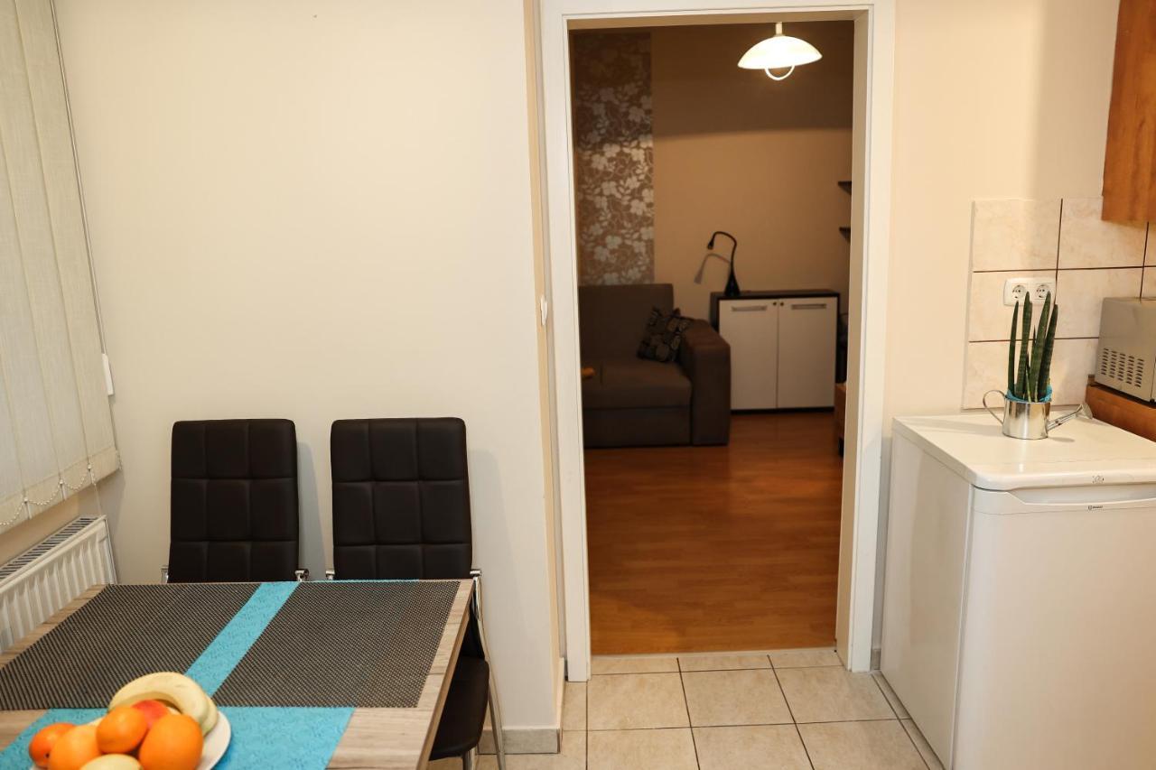 Charming & Unique Apartment In Budapest Vibrant City Center Exteriör bild